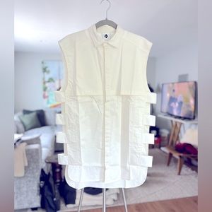 Men’s Designer Sleeveless Collared Shirt